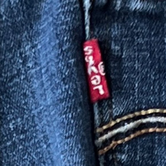 Gently Worn, but Lovingly Cared For, Women's Levi's Classic Bootcut Jeans - Picture 14 of 15